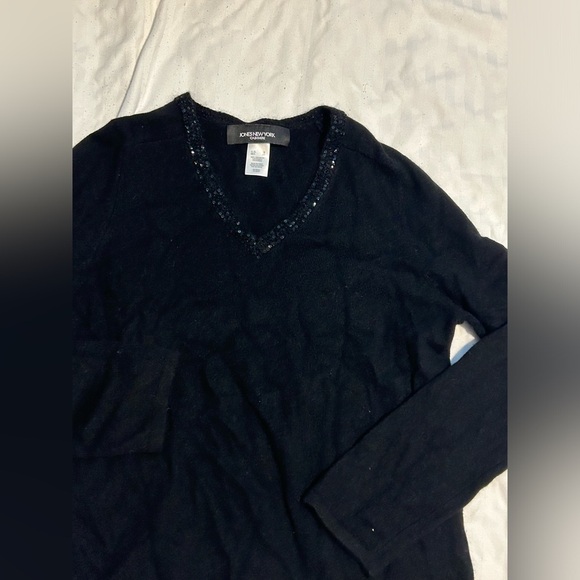 Jones New York Cashmere V-Neck Black Sweater - S - Picture 2 of 6